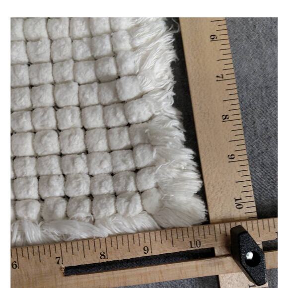 Vintage Crocheted Doile Doily Antique Handmade? From Estate for Dresser Table - Picture 4 of 4